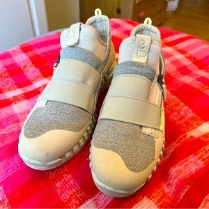 Ecco Tan & Grey running Shoe